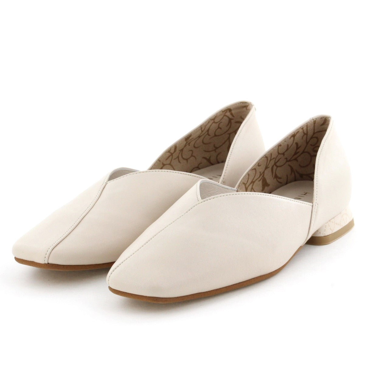 SALE】スクエアトゥアシンメトリーソフトパンプス/641113