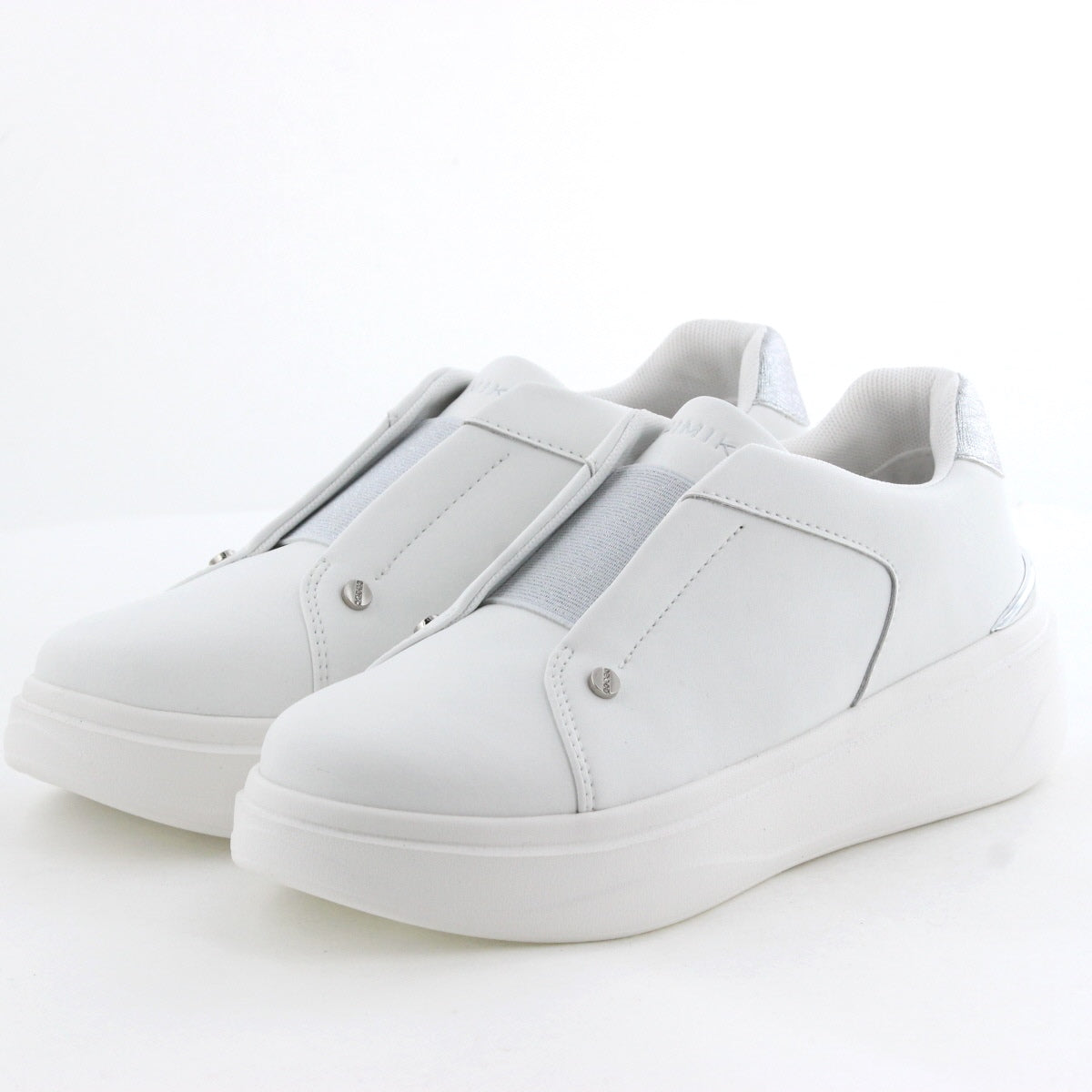 再値下げ】ゴアスリッポンスニーカー/657103