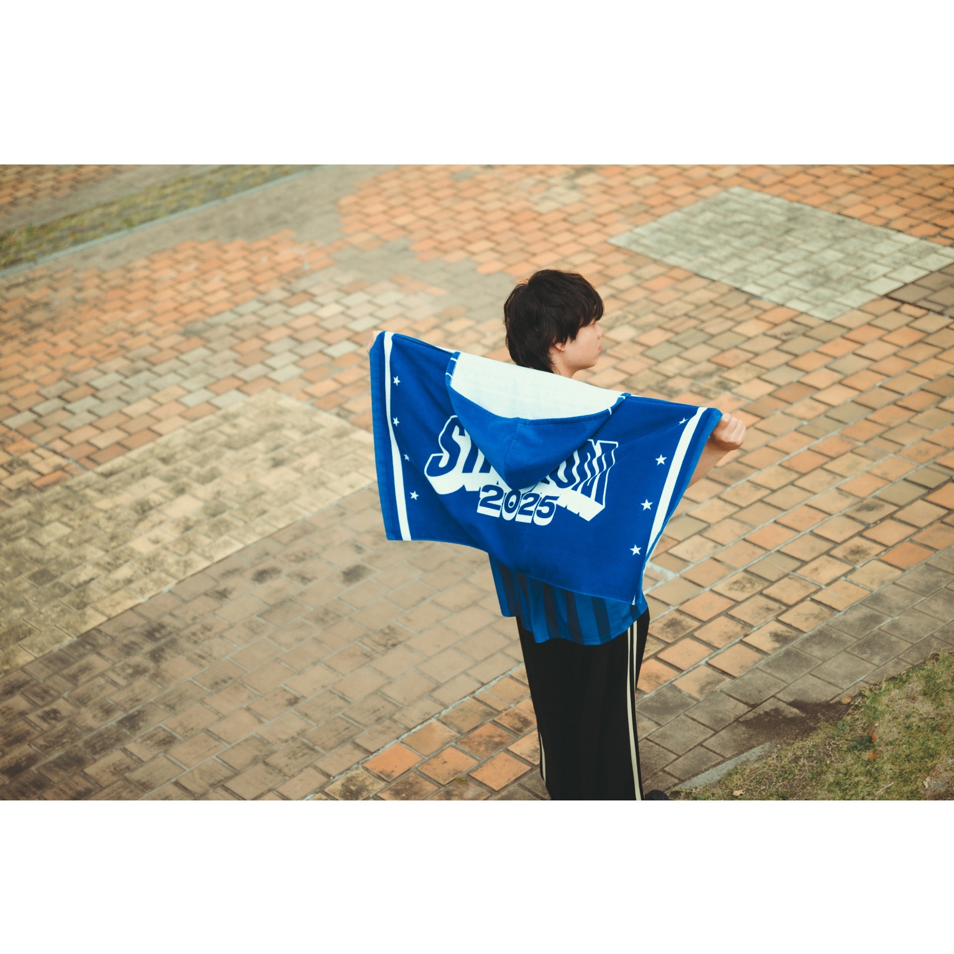 3_209f76e8-6123-4675-93dc-