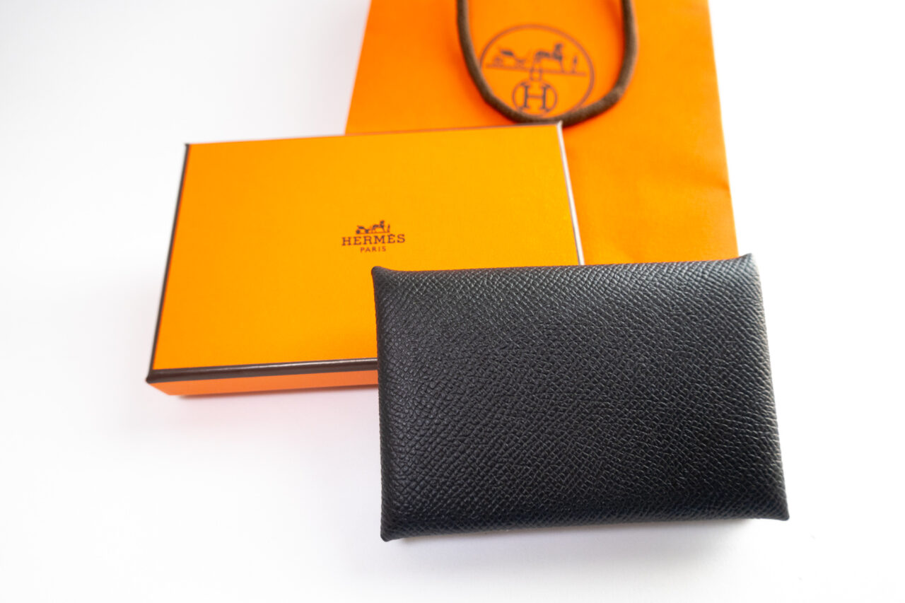 手の届くエルメス – 名刺入れ・カードケース「カルヴィ」 レビュー