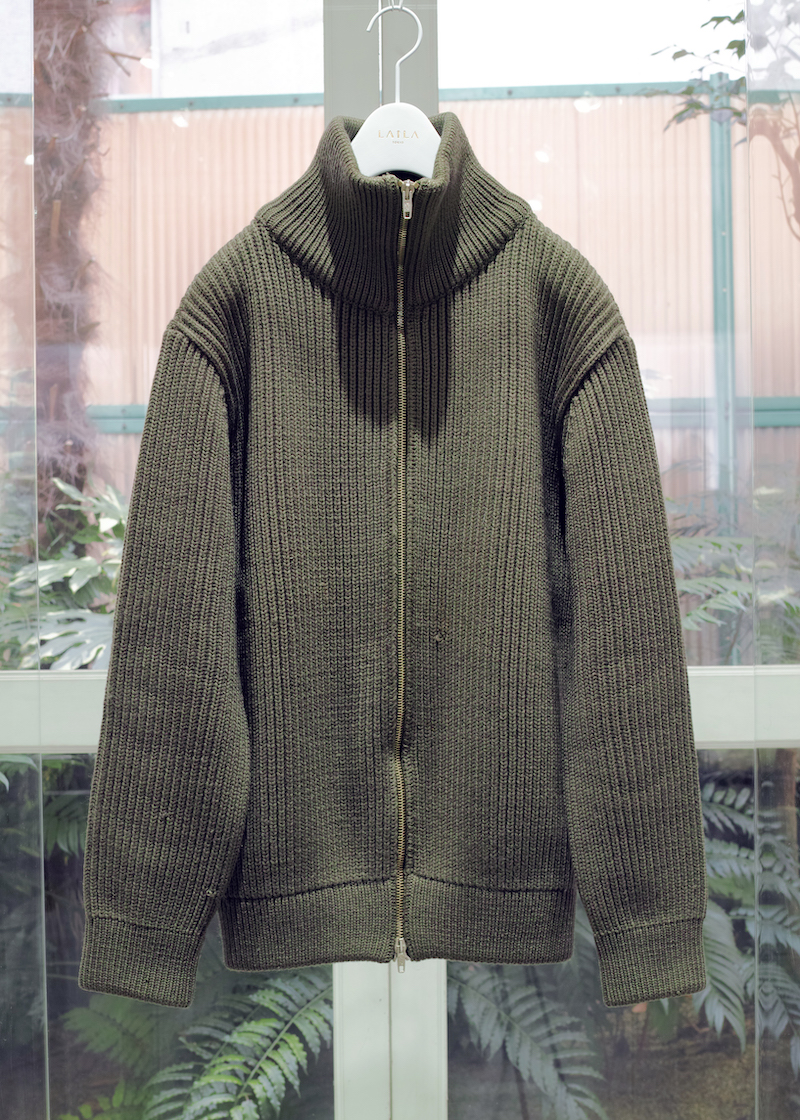 LAILA TOKIOにMaison Margielaアーカイブニットが一堂に会する