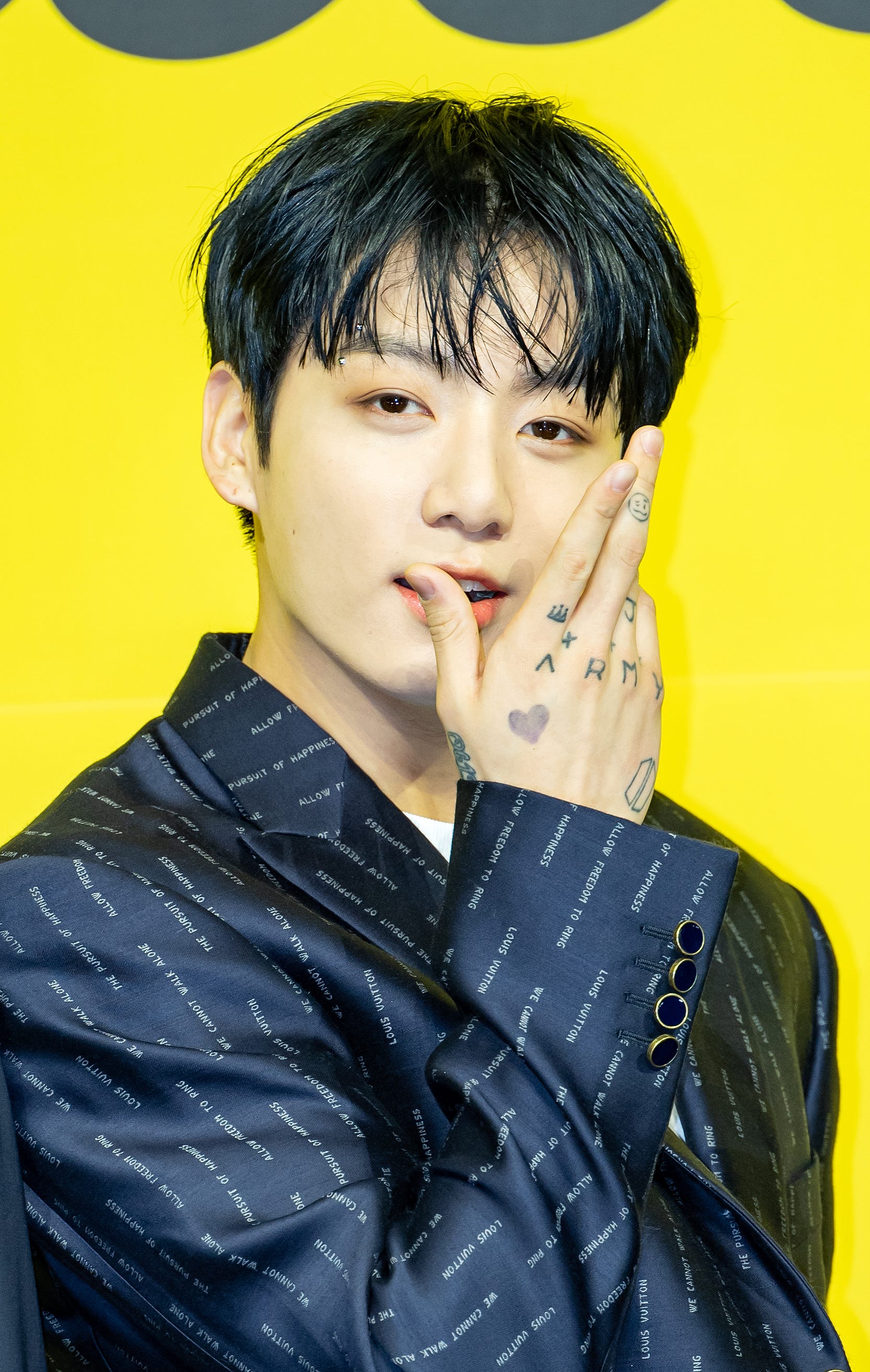 BTS（防弾少年団）ジョングクのタトゥーが見える瞬間27連発♡ 気になる