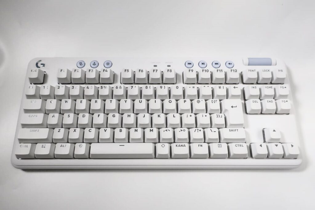 白くてかわいいメカニカルキーボード ロジクールのG715は実に美しい