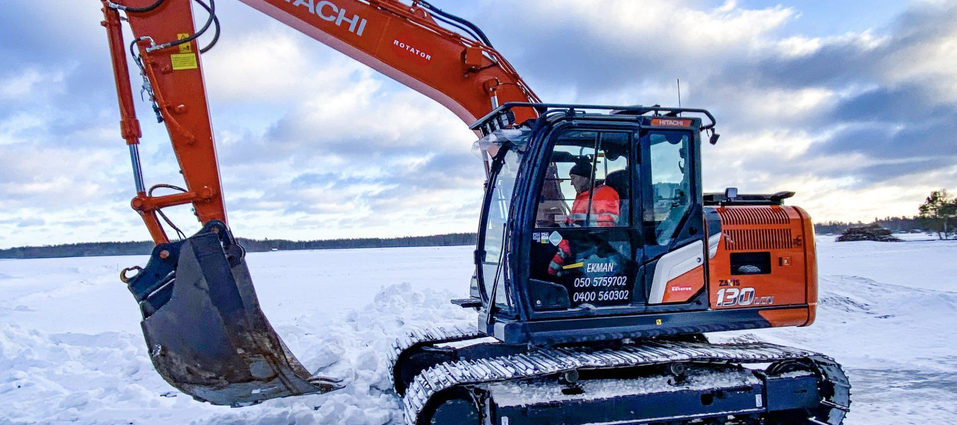 First Hitachi ZX130LCN-7 in Finland impresses with Zaxis-7 updates