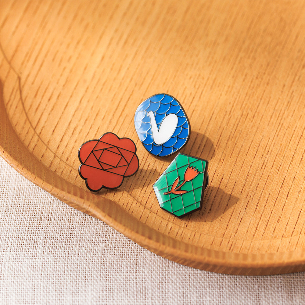 ピンバッジ ツバキ｜HITOTOKI公式オンラインストア – HITOTOKI 公式