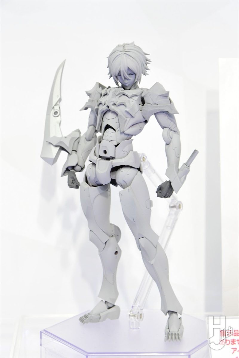 メガロマリア新キャラ「ジルコニア」「ヴァンガード・リーダー」原型が