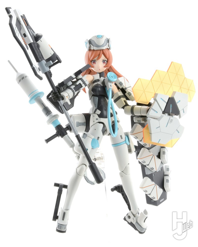 初代メガミデバイス「WISM・ソルジャー」を組み替えて”治療”と“盾”に特