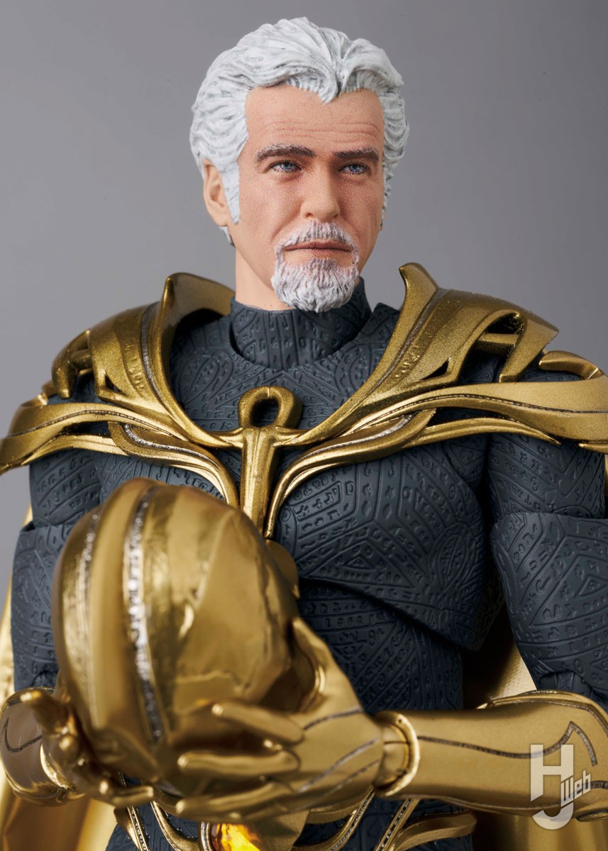 ブラックアダム』より黄金に輝く魔術師「ドクター・フェイト」が