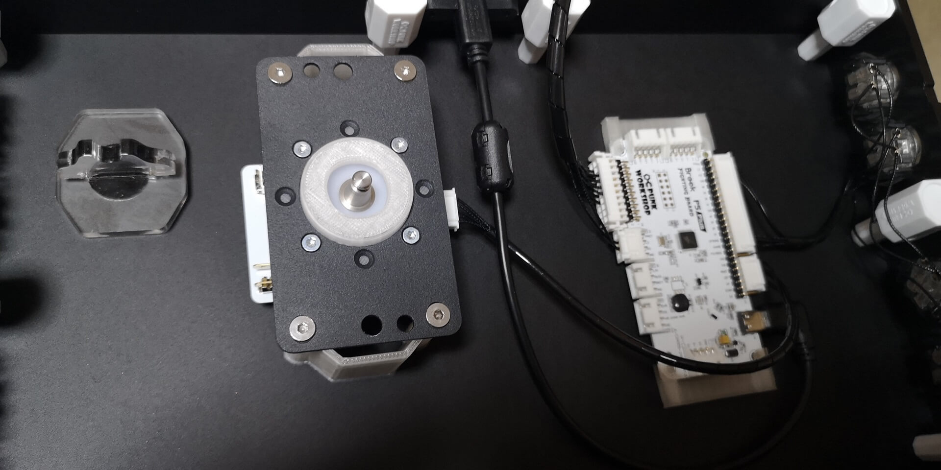 PWS FS-24』レビュー。次世代の増設済みアケコンの先駆けとなる存在