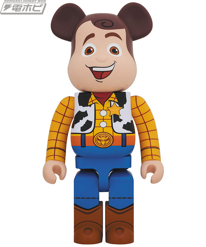 トイ・ストーリー』のウッディとバズ・ライトイヤーが1000％サイズの