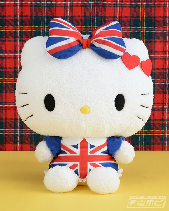 ハローキティ誕生45周年を祝うスペシャルなぬいぐるみや置き時計がセガ