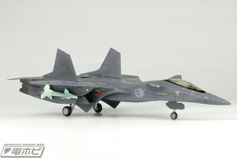 戦闘妖精雪風』1/72スケール「FFR-31 シルフィード」に新規ミサイル