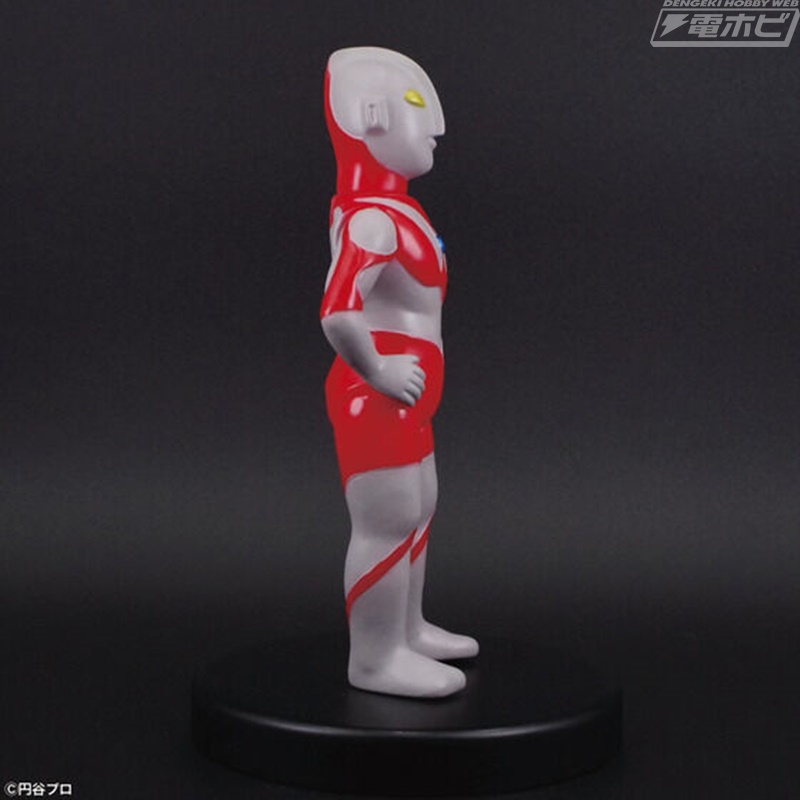 ウルトラマン（昭和レトロカラー）」や、人気怪獣4体をセットにした