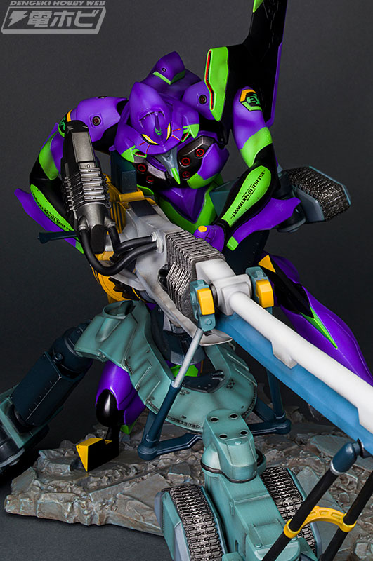 谷明氏による特大エヴァンゲリオン初号機の商品化がついに実現