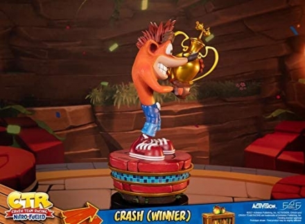 クラッシュ・バンディクーレーシング ブッとびニトロ！』から