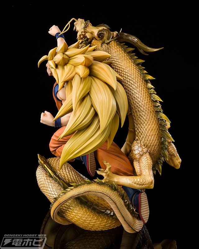 ドラゴンボールZ』龍拳を放つスーパーサイヤ人3孫悟空がダイナミックに