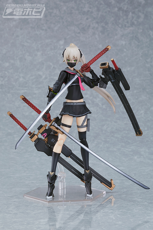 三本の刀や短刀を装備した女子高生がプラモデルに！neco氏オリジナル