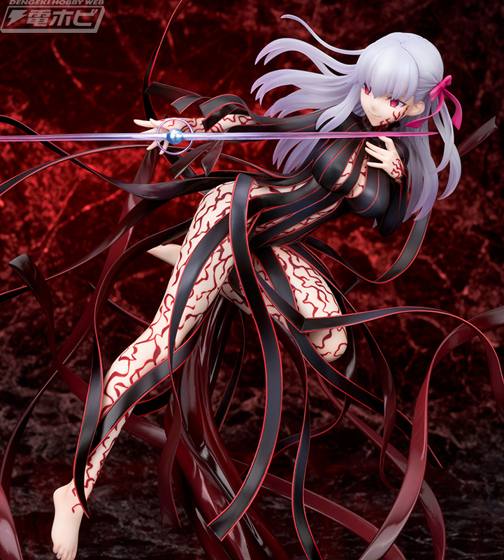 妖艶さを感じさせる仄暗い微笑みが魅力的！『劇場版「Fate/stay night