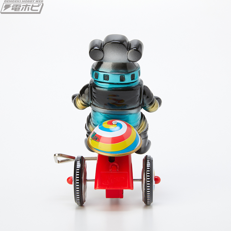 M1号製「セブンガー三輪車 限定カラー」がツブラヤストアONLINEに登場