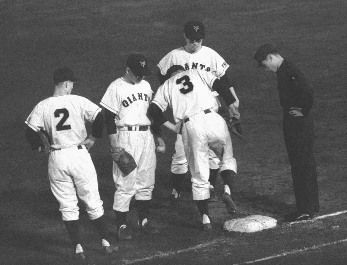 長嶋茂雄メモリアルゲーム12選《3》 一塁踏み忘れて本塁打フイ