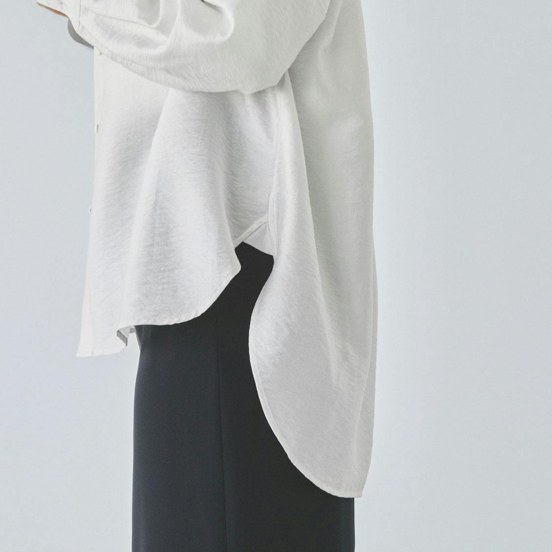 とろんと光って揺れる」程よくシアーな羽織りブラウス - 北欧、暮らし