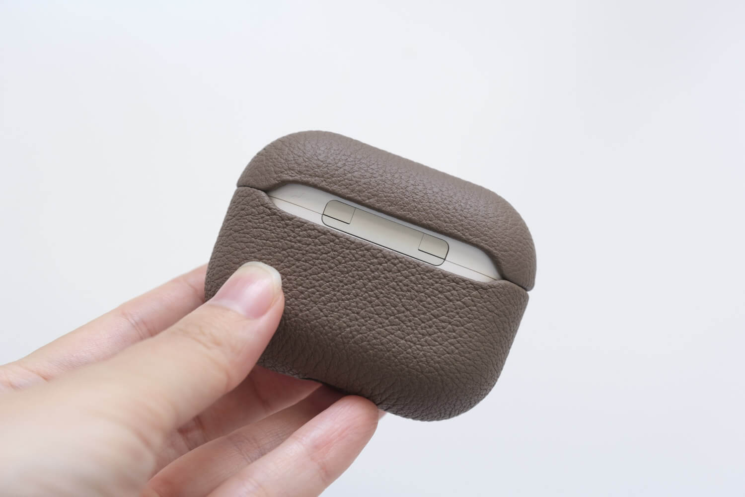 レビュー】AirPods Pro用のケースはBONAVENTURAのシュランケンカーフ