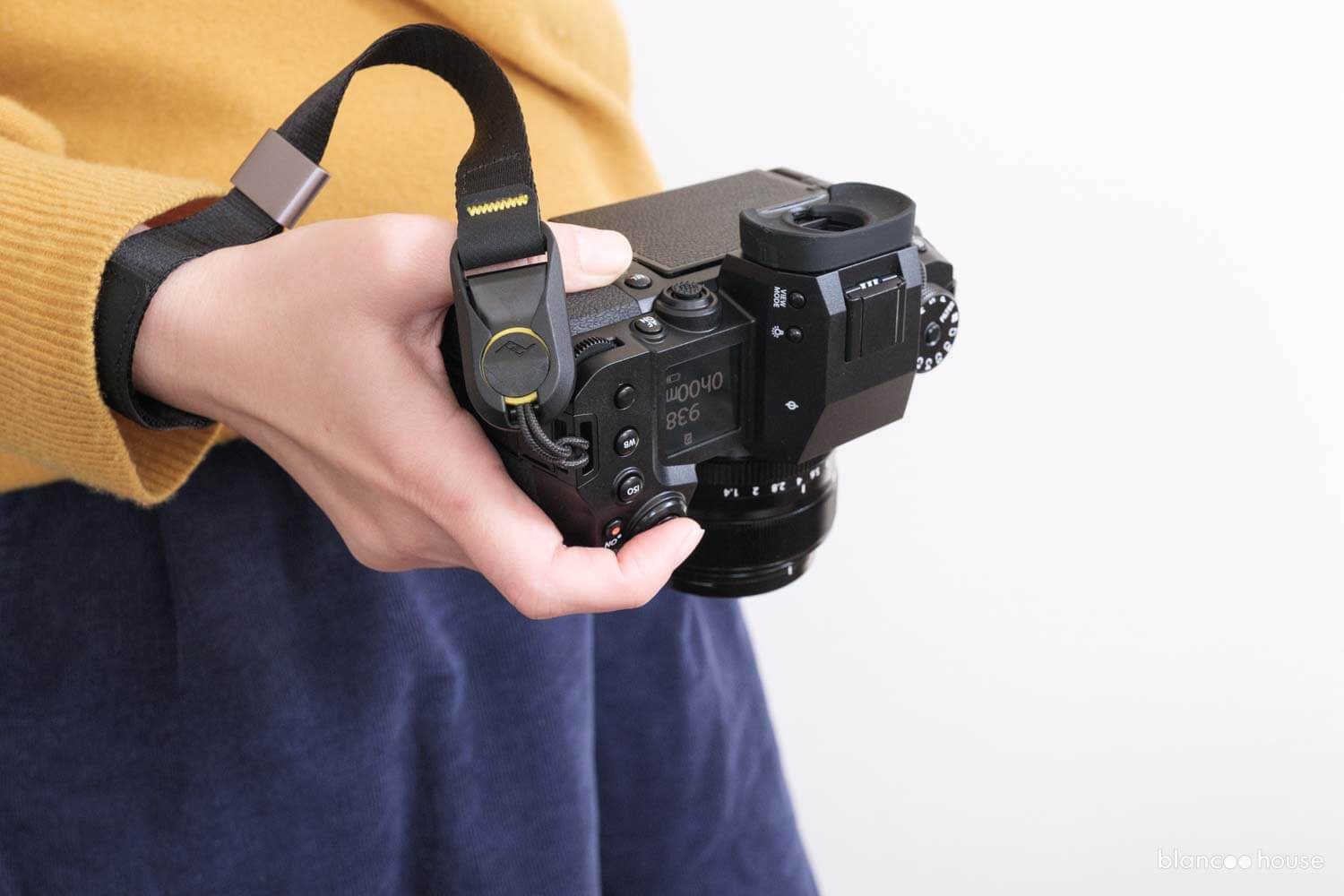 レビュー】イエローがいい！ニコン × ピークデザイン カメラリスト