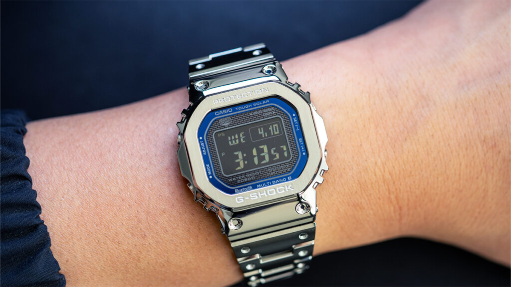 カシオ】スタイリッシュなメタル×ブルーの世界へ｜オリジンと