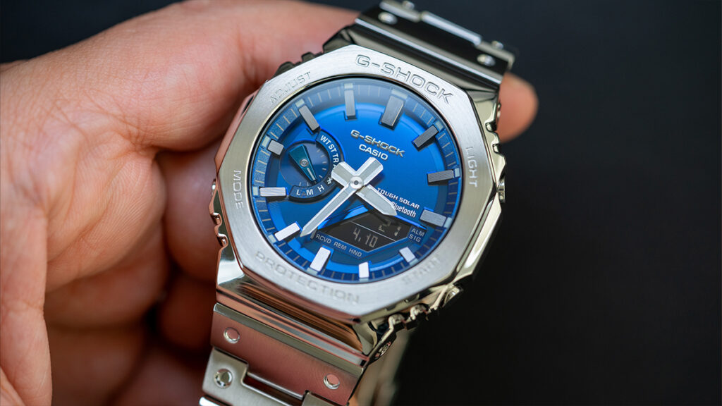 カシオ】スタイリッシュなメタル×ブルーの世界へ｜オリジンと