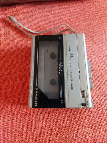 Sanyo M1120 Magnétocassete Compact Caixa Não Funciona Peças