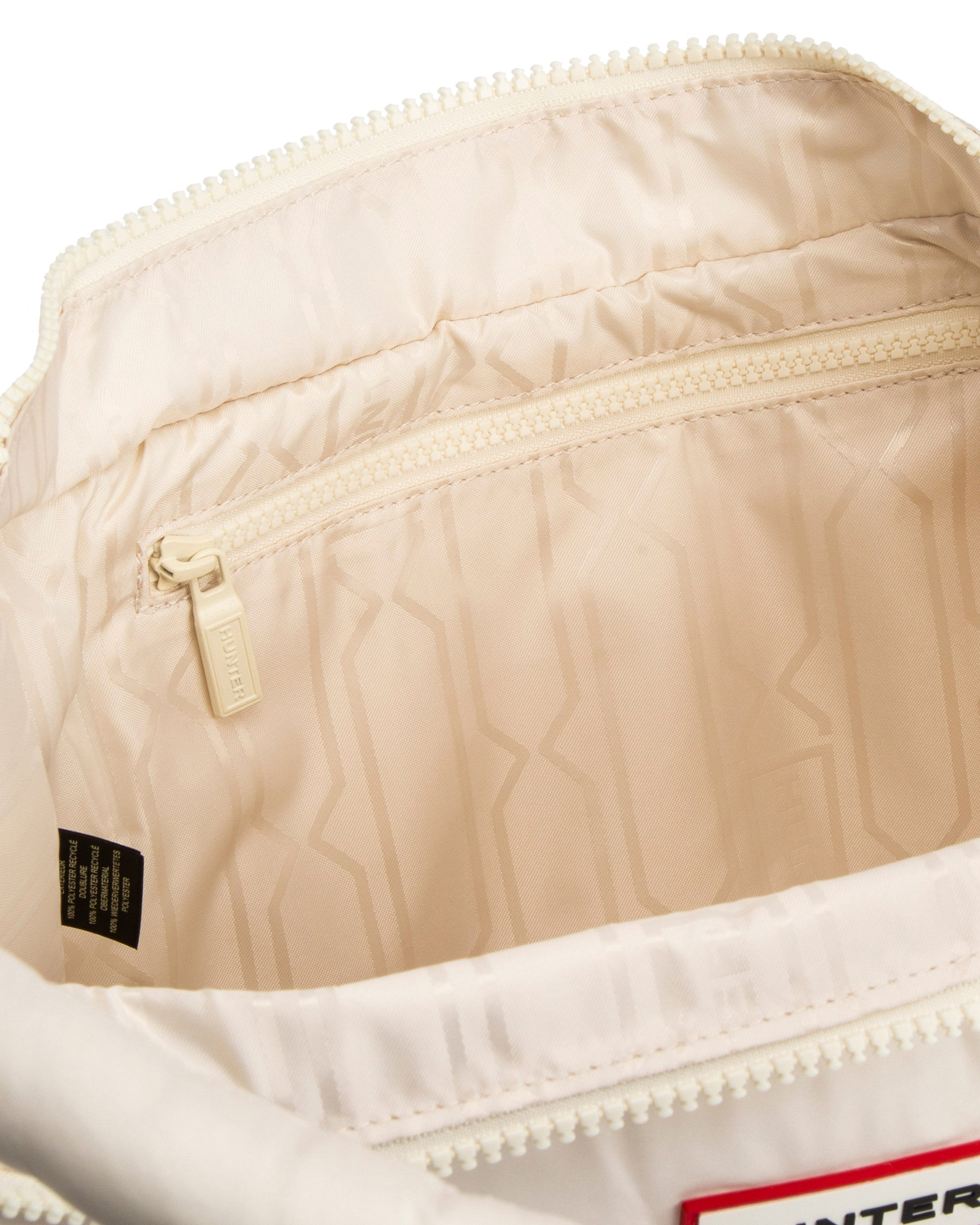 フレイムド パファー ラージ ホーボー - ホワイト ウィロー