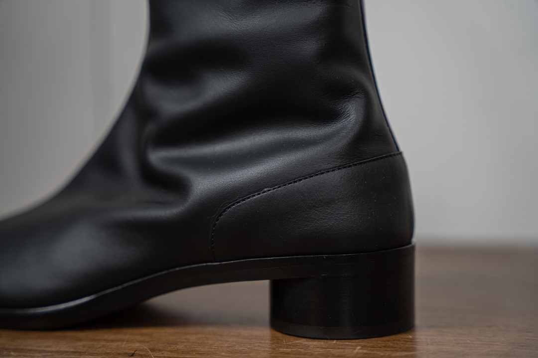 メゾンマルジェラのタビブーツ3cm ヒール | HUES 福岡セレクトショップ