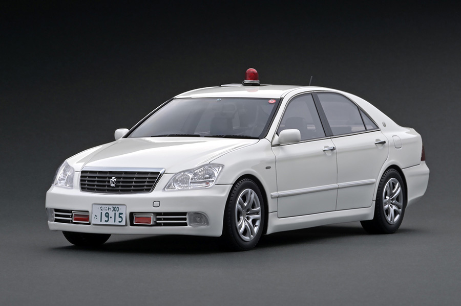 IG1915 1/18 Toyota Crown (GRS180) 大阪府警察 交通機動隊 | LINE UP