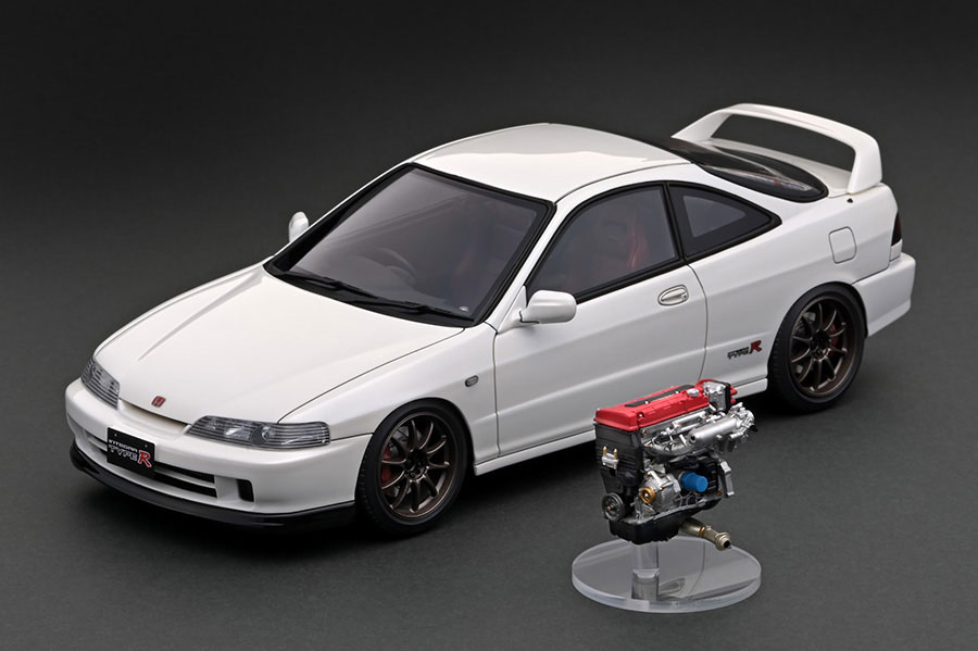 IG3055 1/18 Honda INTEGRA (DC2) TYPE R Pearl White With Engine