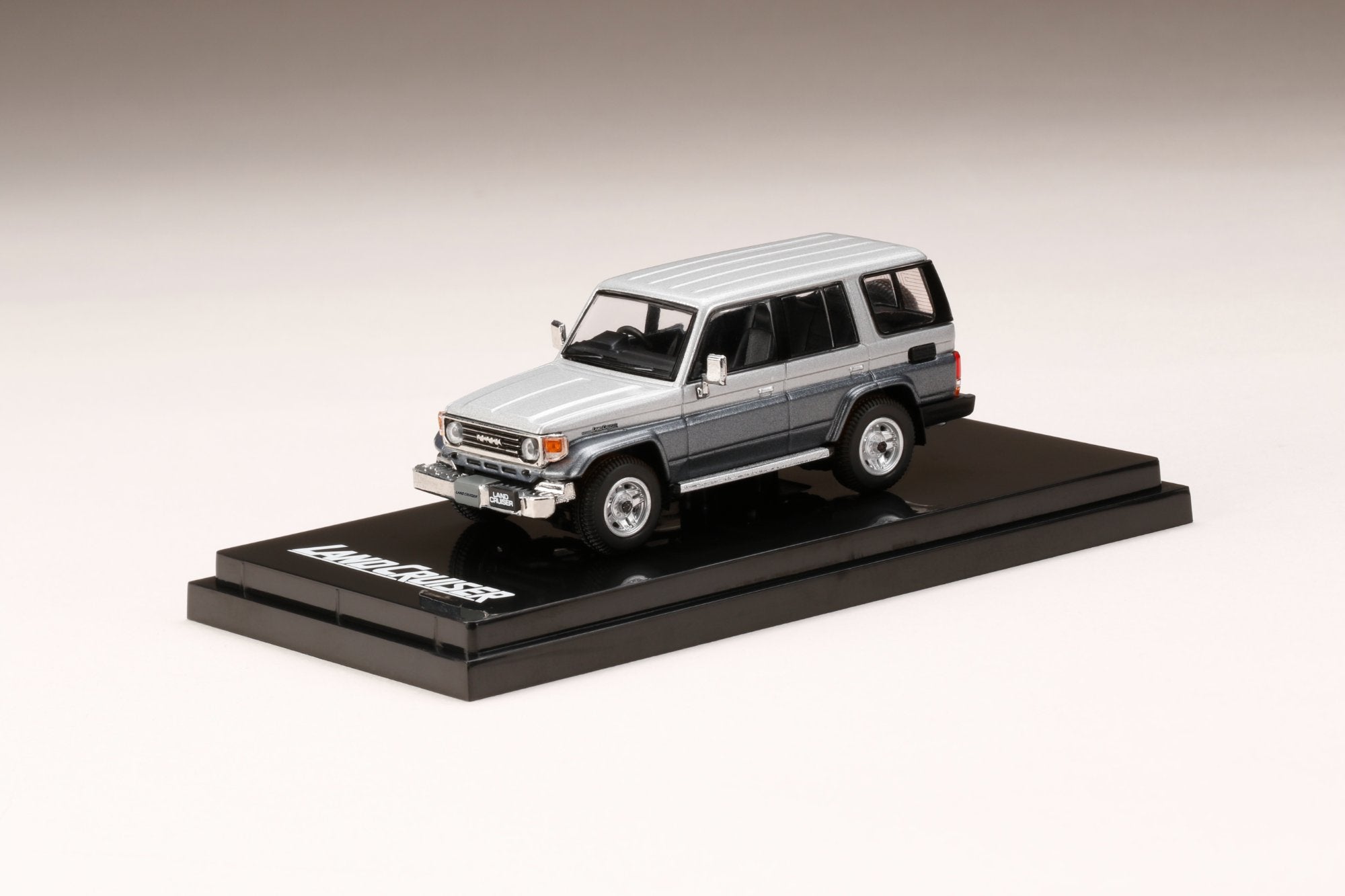 Hobby Japan HJ641038AFT Toyota LANDCRUISER 70 ZX 4DOOR 1994 FIELD