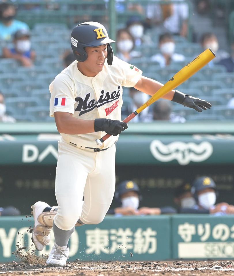 長崎代表・海星 ユニホームの右袖にフランス国旗 フランス人宣教師が