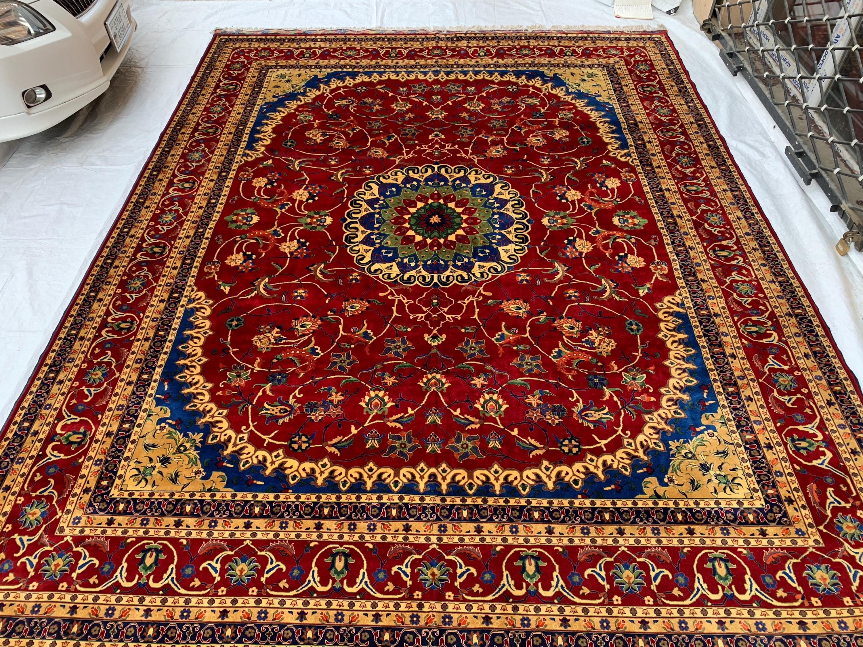 ハンドメイドのアフガニスタンウールラグ：9.11 x 13フィート、赤、青