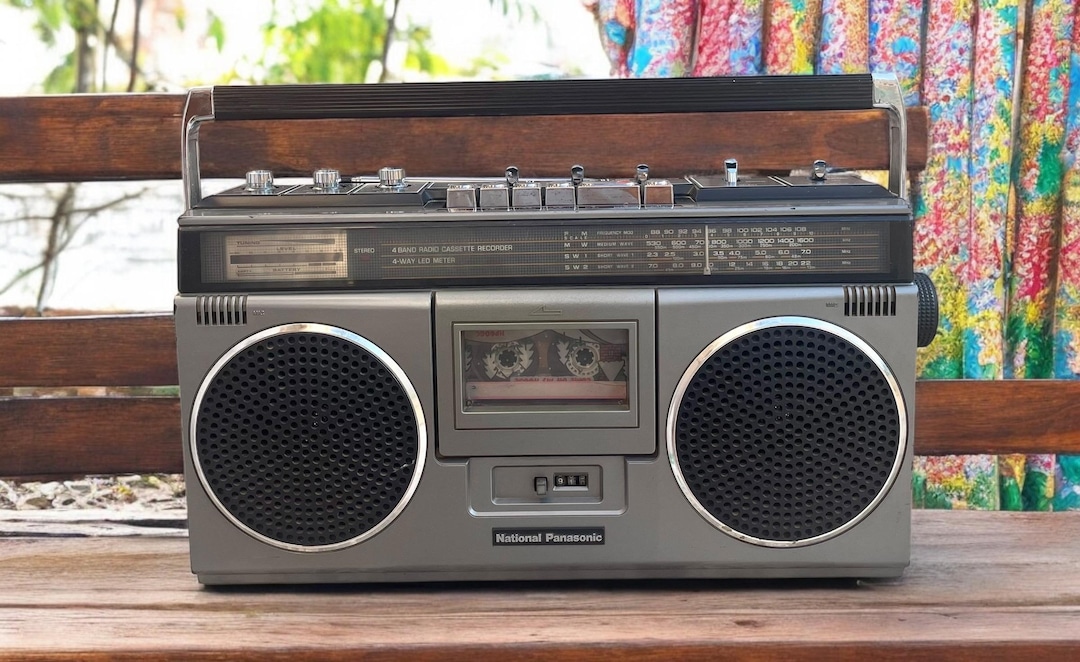 National Panasonic RQ-4050FD 4-band Radio Cassette Recorder