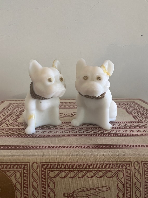 Vintage Westmoreland White Glass Bulldog Figurines With Rhinestone