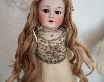 フランスで購入】アンティークSFBJ フランス人形、目の周り汚れ綺麗に