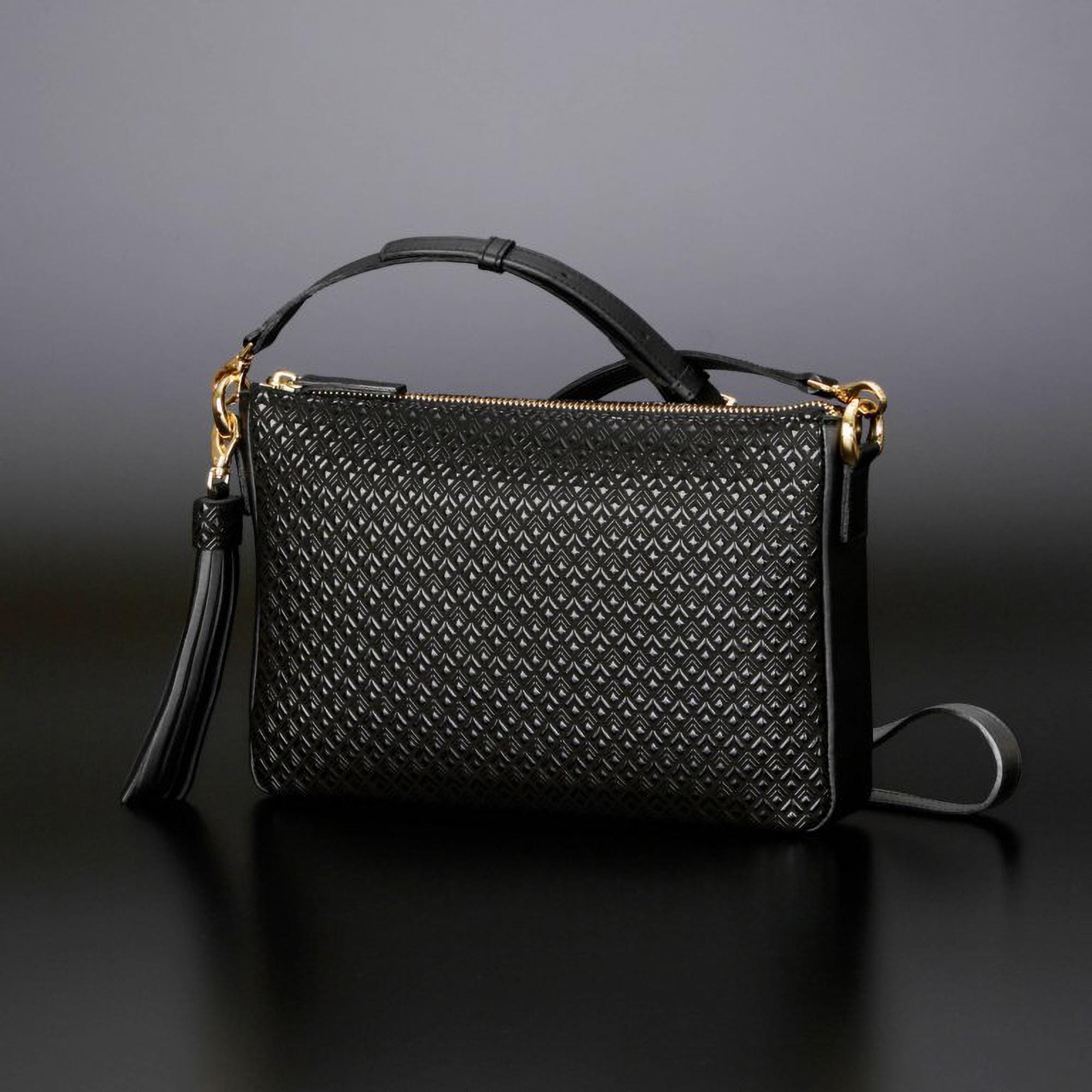 印伝ショルダーバッグ - 2WAYデザイン、日本の職人技、「菱」模様、鹿