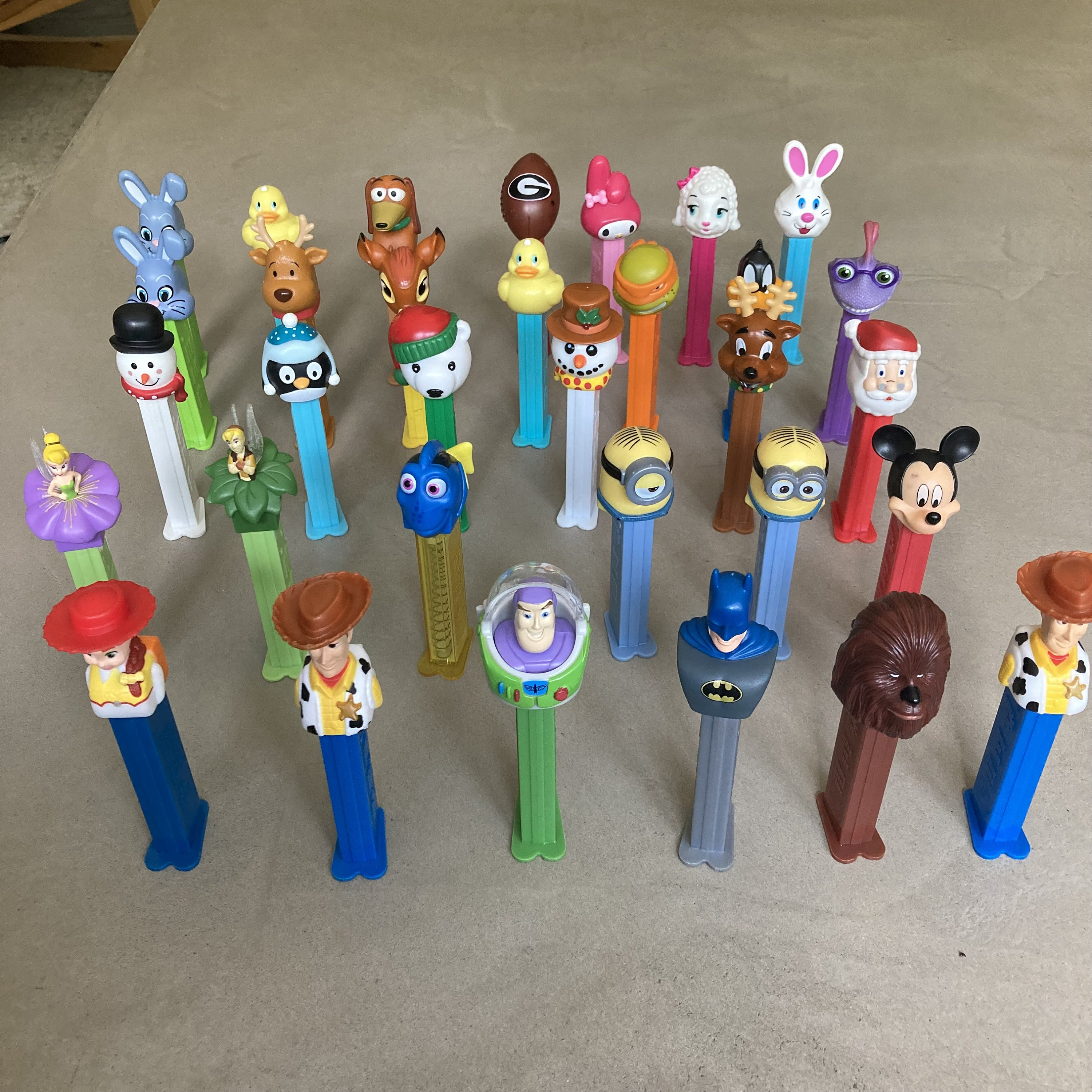 ヴィンテージ PEZ ディスペンサー：アソートキャラクターコレクション
