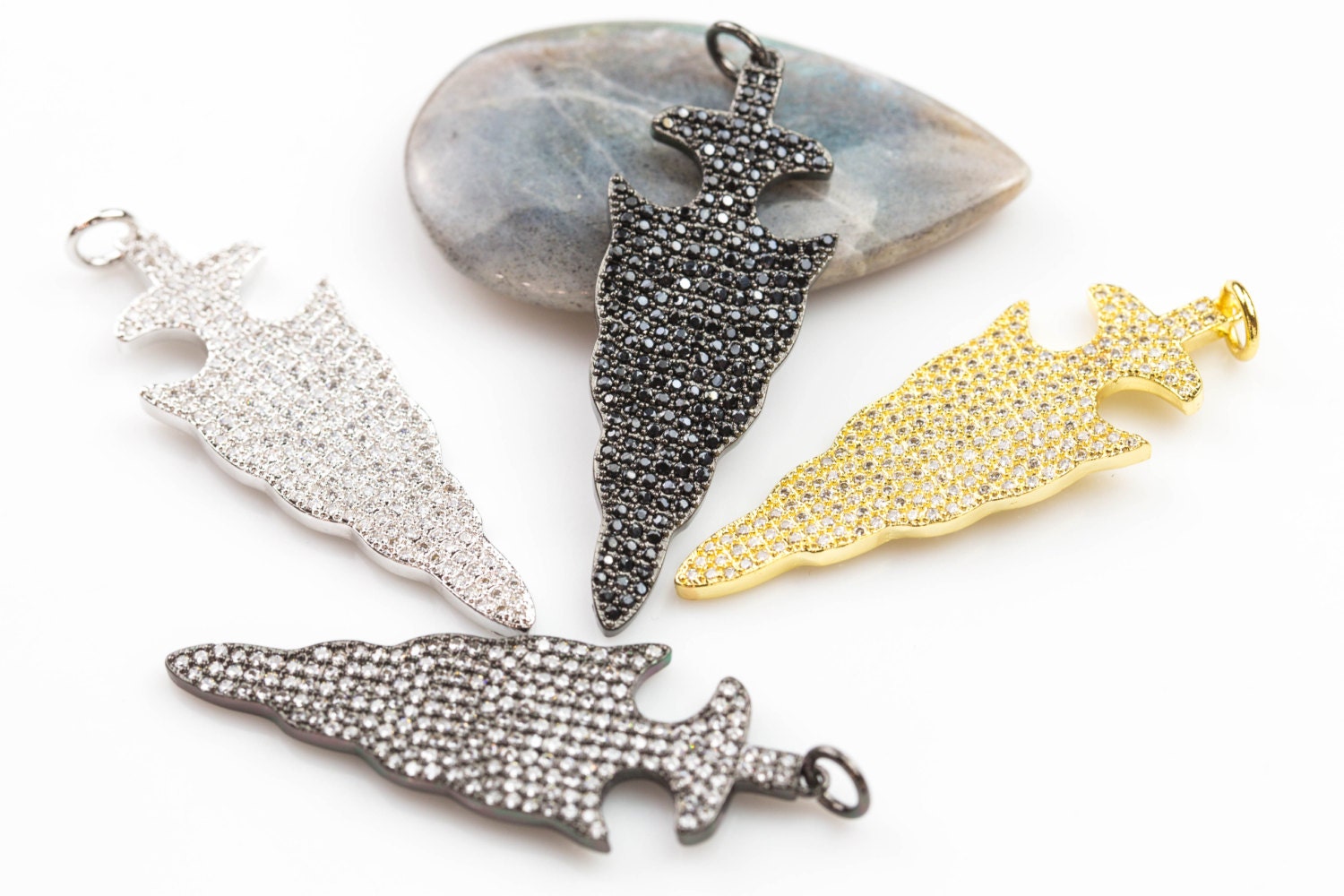 矢じりCZゴールドパヴェ18×48mmペンダントP13G91 P13G92 P13G93