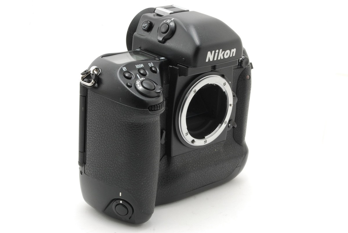 Nikon F5 35mm Film SLR Camera 