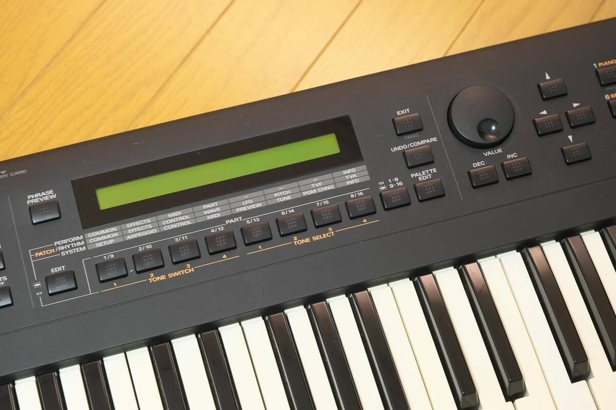 Roland XP-30 64 Voice Expandable Synthesizer - 61 Key Keyboard