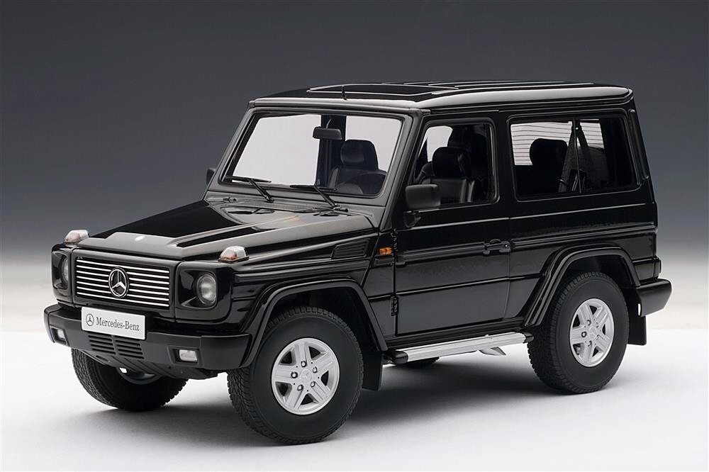 1990 MERCEDES-BENZ G500 SWB 2 DOOR BLACK 1:18 BY AUTOart 76111