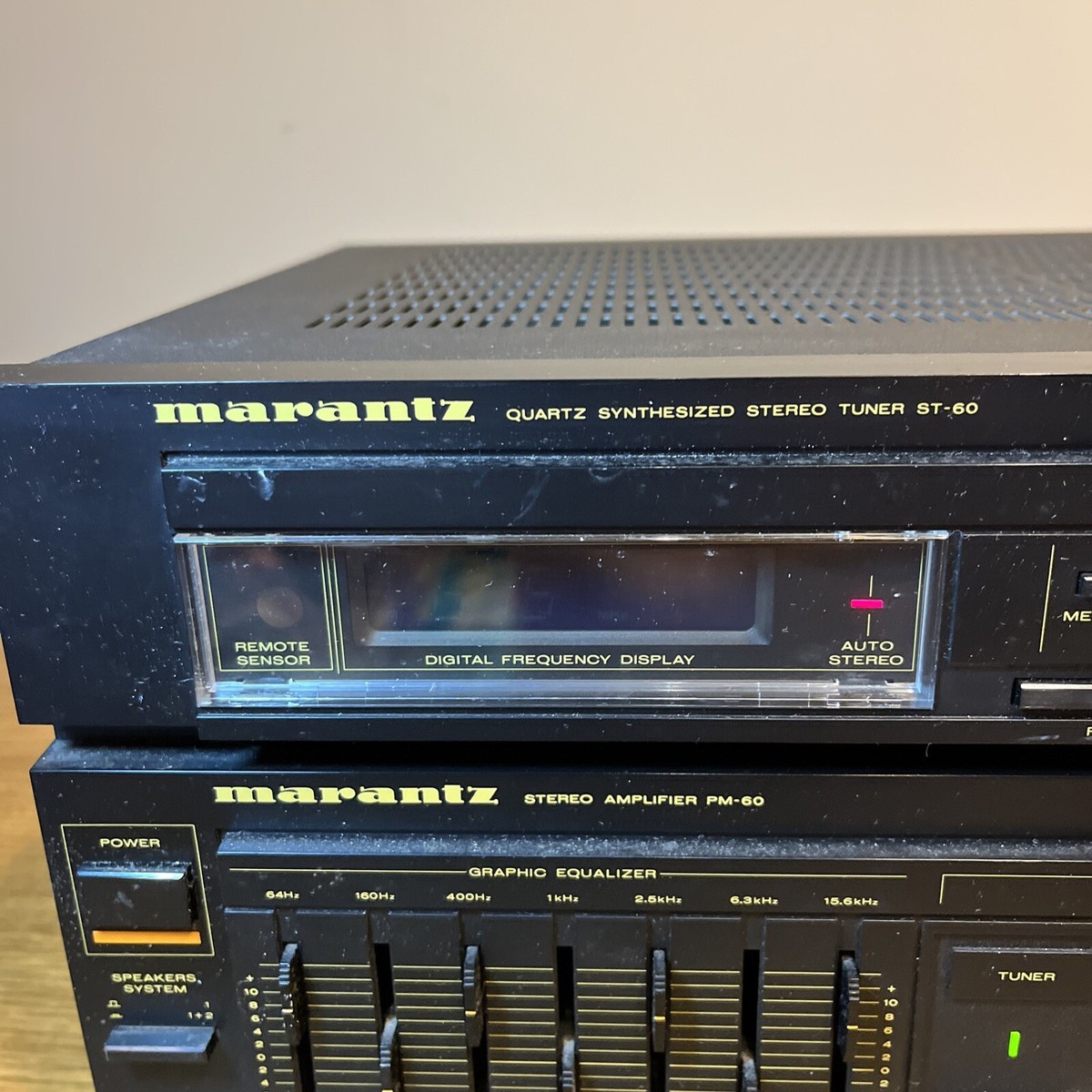 Marantz ST-60 Quartz Synthesized stereo Tuner With Stereo