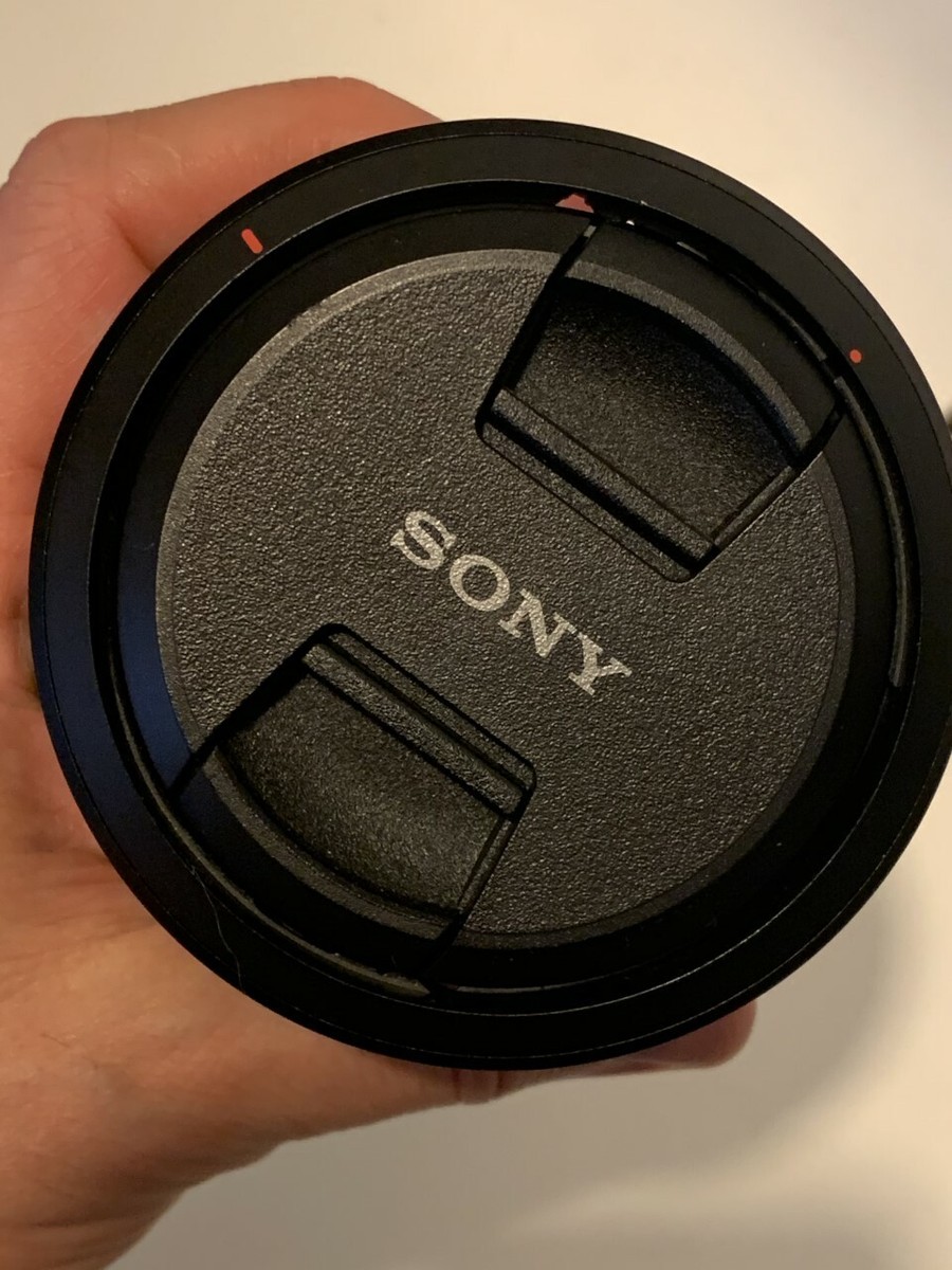 Sony Zeiss Vario-Tesar T* FE 24-70mm F4 ZA OSS - PRISTINE NEVER