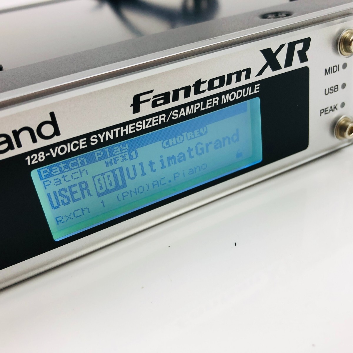Roland Fantom-XR Sound Module 1U rack mount synthesizer | eBay
