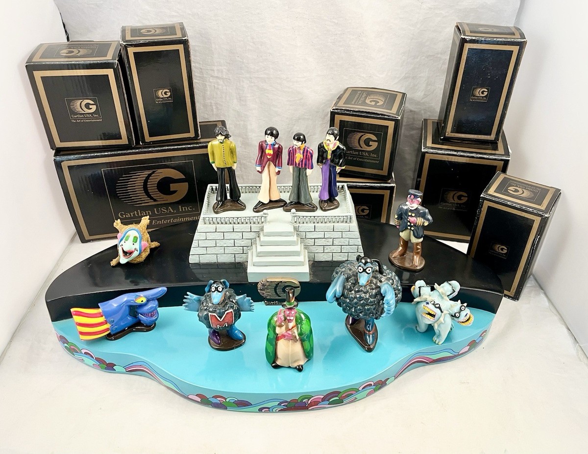 BEATLES! Gartlan Yellow Submarine w/ Stage Stand 11 Pc. Set